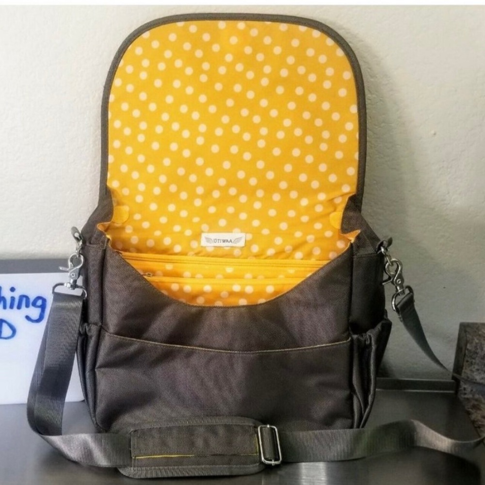 Like new Ottiwa gray Messenger bag